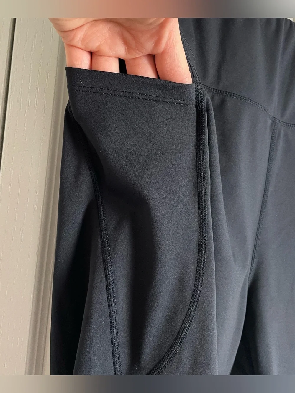 Baleaf Capri Leggings Women’s XL Black Pockets High Waisted Activewear Outdoors - Picture 4 of 12